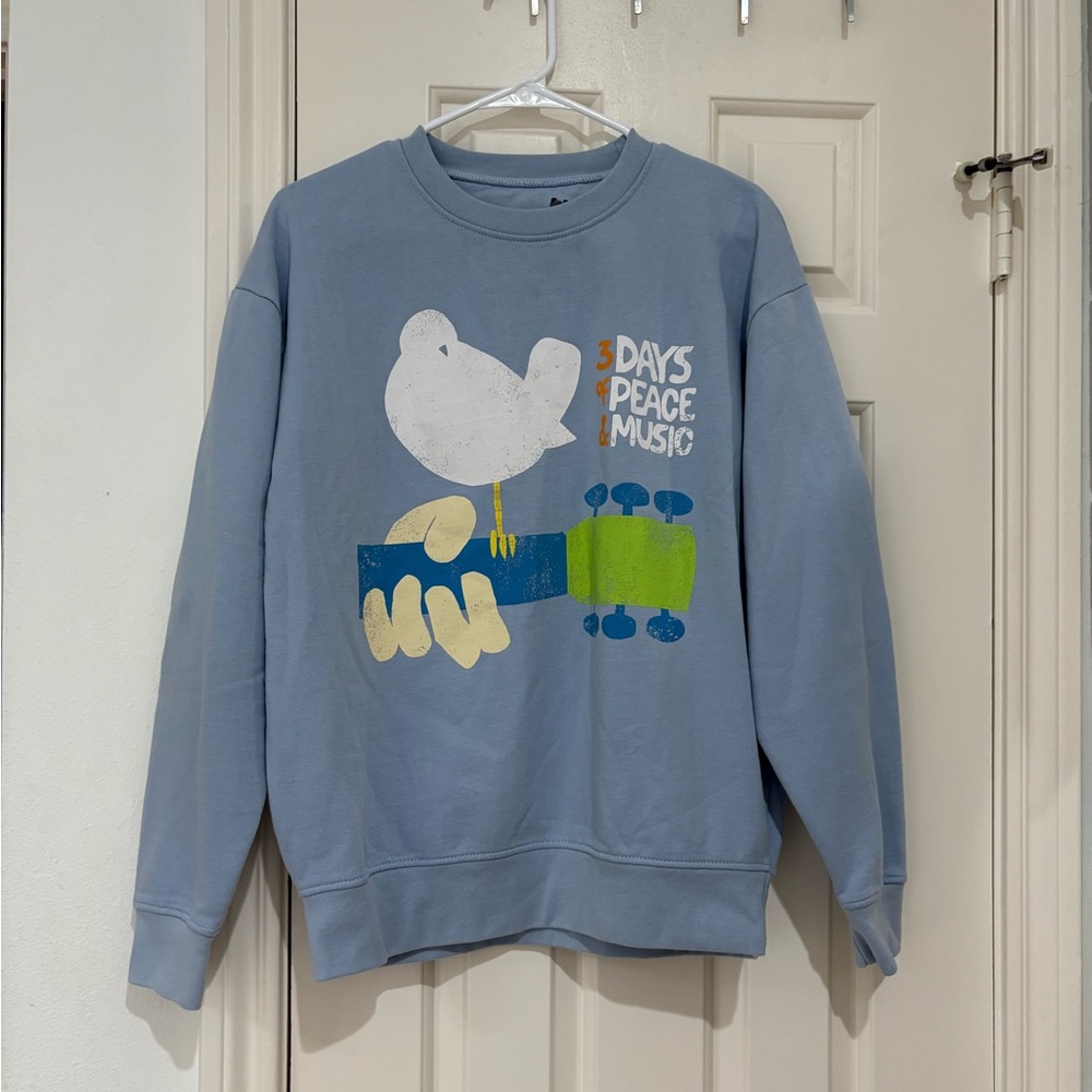 Woodstock Blue Crewneck Sweatshirt size medium